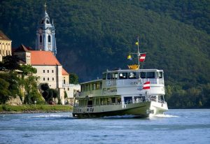 Perly Dolního Rakouska s plavbou lodí po Dunaji